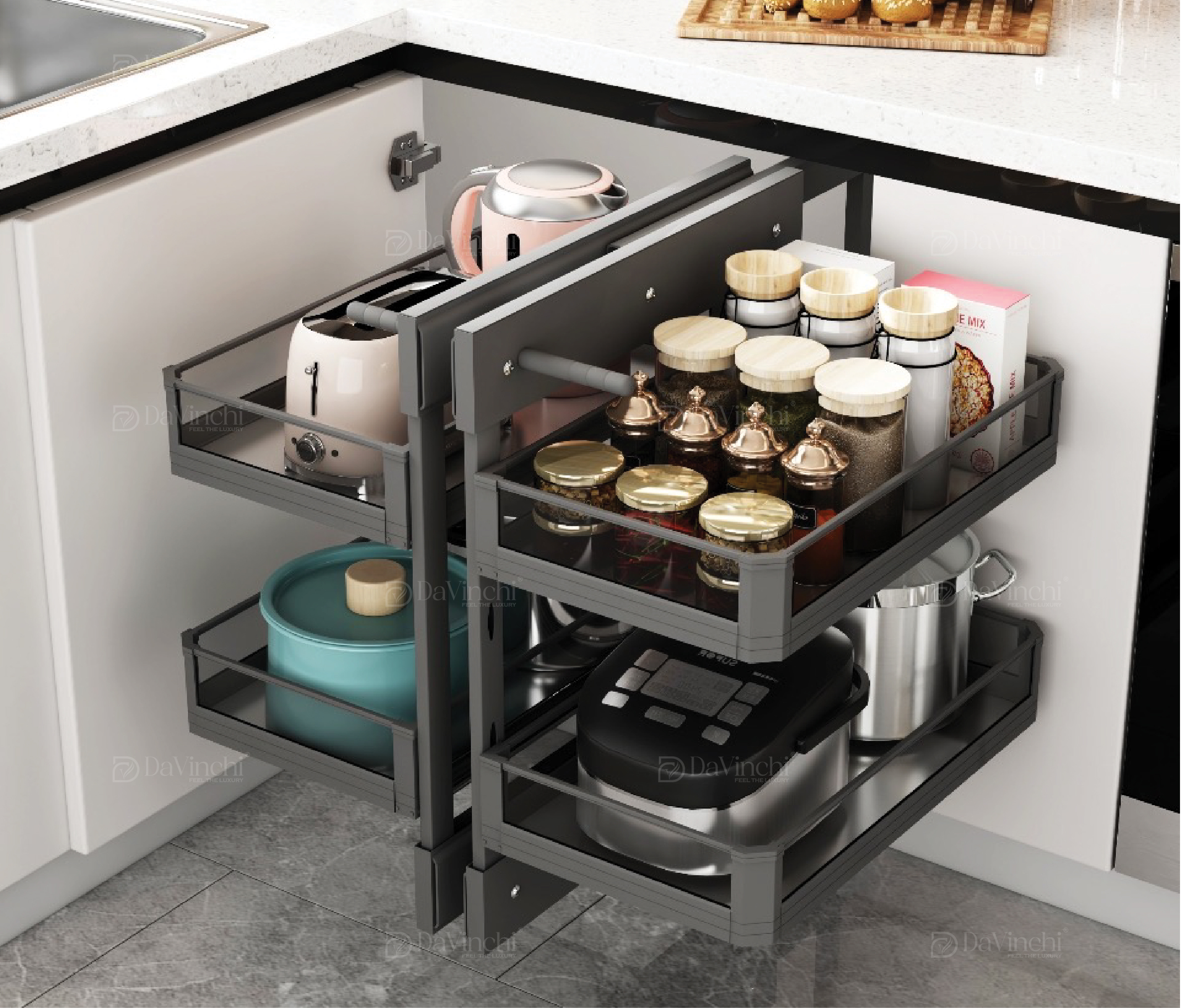 Glass-Show-Hand-Corner