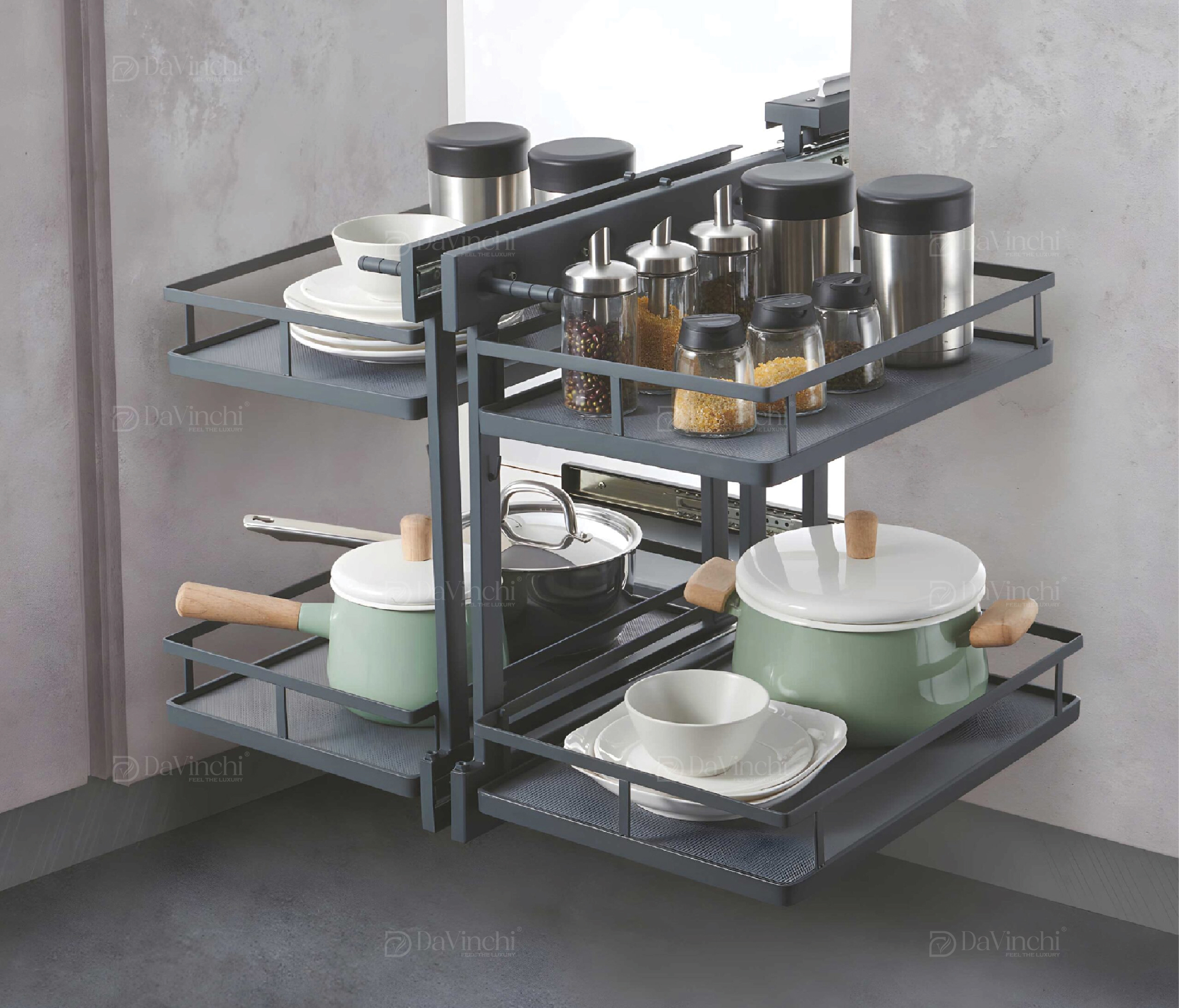 Flat-Line-Show-Hand-Corner