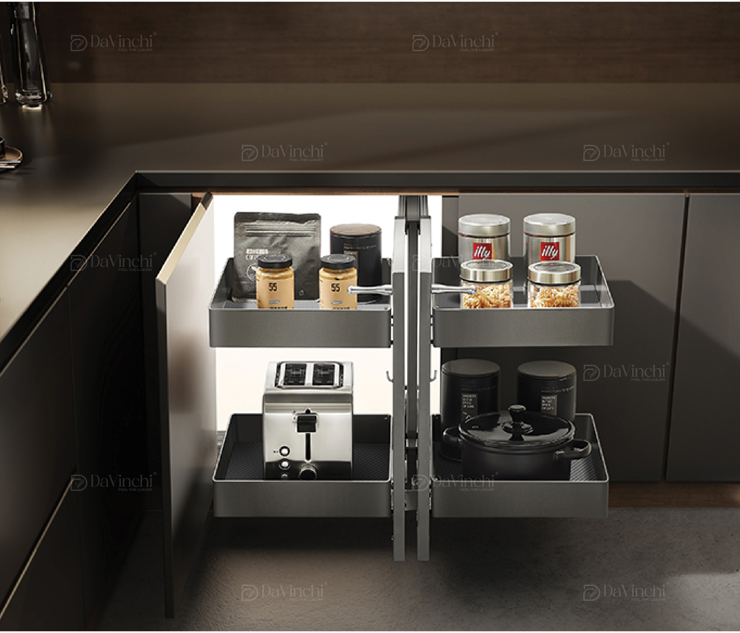 Titanium-Show-Hand-Corner