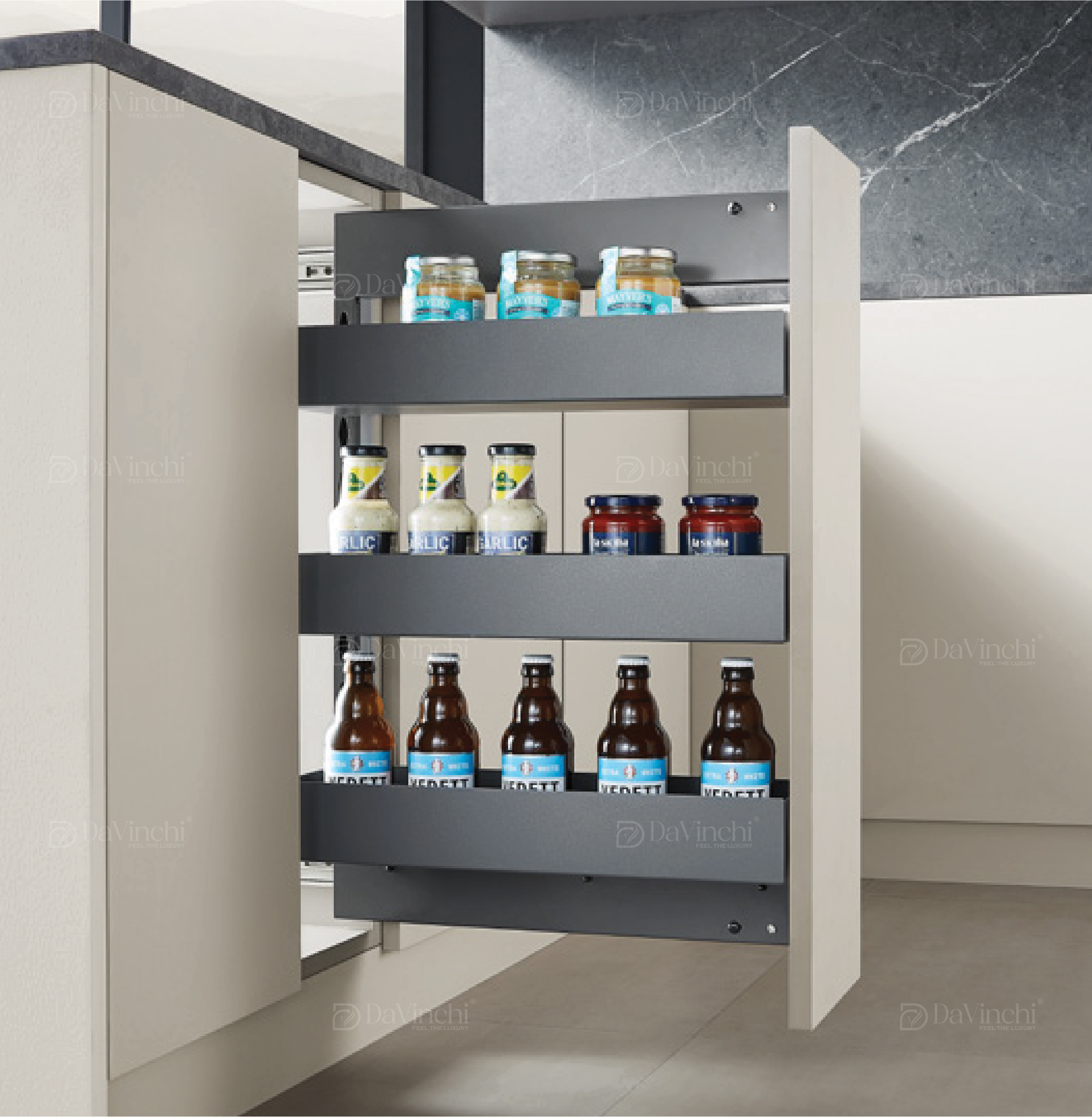 Titanium-Bottle-Pullout