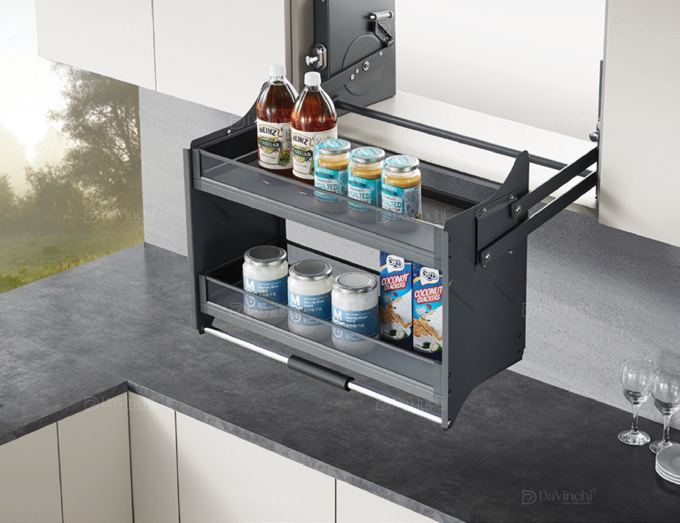 Glass-Pull-Down-Elevator